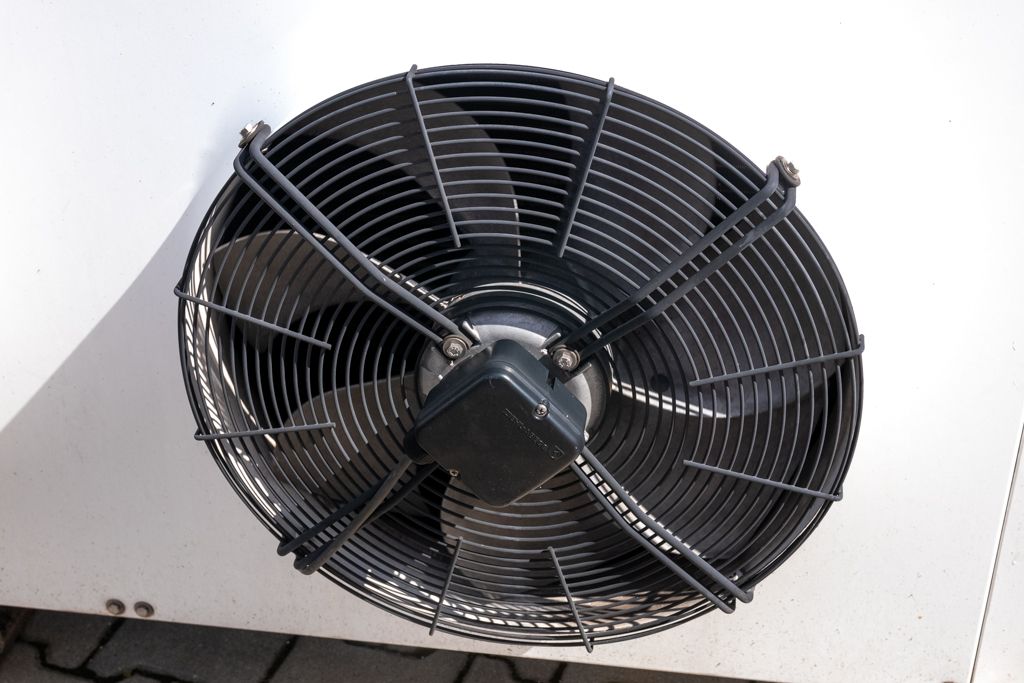 Skraplacz chłodniczy LU-VE model EAV6S 7540 V/V