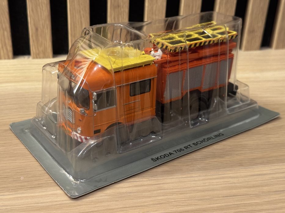 Skoda 706RT Podnośnik