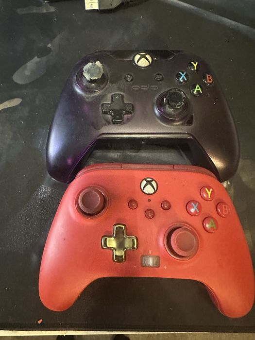 Xbox one x 2 pady + gry