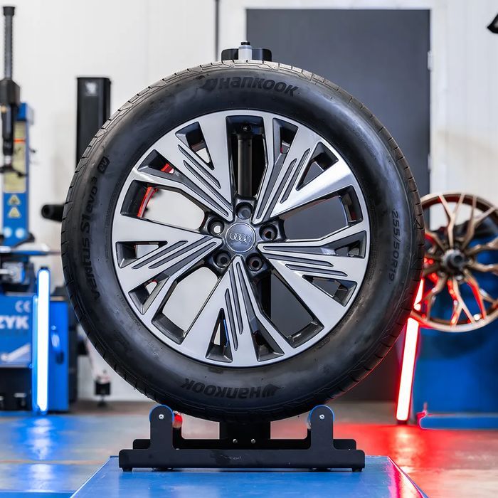 NOWE Oryginalne Koła Audi 19" A3 A4 A6 A8 Q2 Q3 Q4 TT