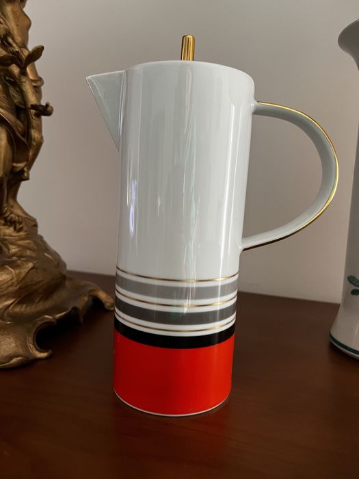 Lindíssima cafeteira Vista Alegre, mítico Casablanca.