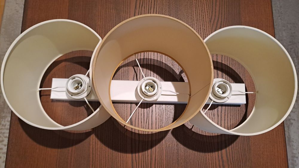 Lampa sufitowa nowoczesna klasyczna w kolorach jasnego beżu, karmelu i