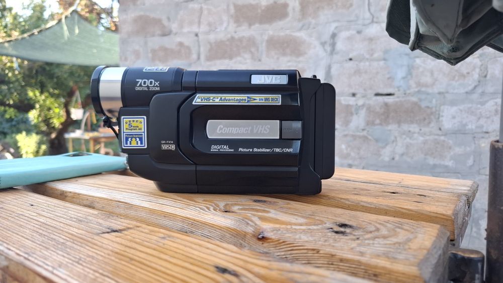 Видеокамера JVC GR-FX14EK