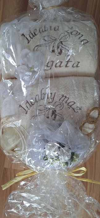 Zestaw ręczników idealna żona Agata,  idealny mąż Tomek . ŚLUB