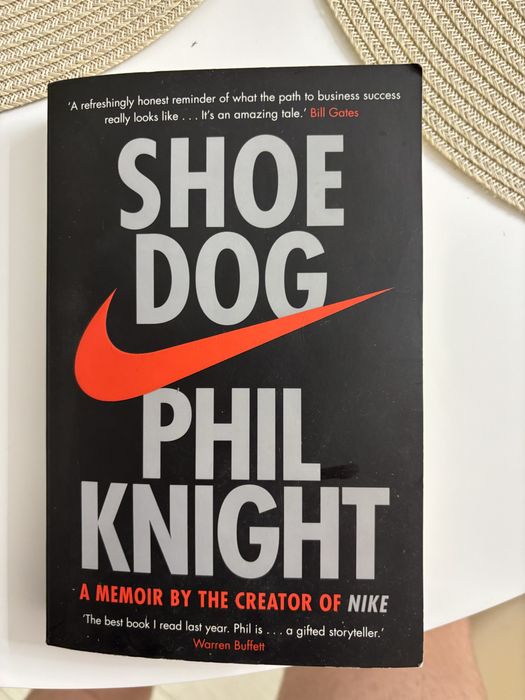 Книга shoe dog nike phil knight