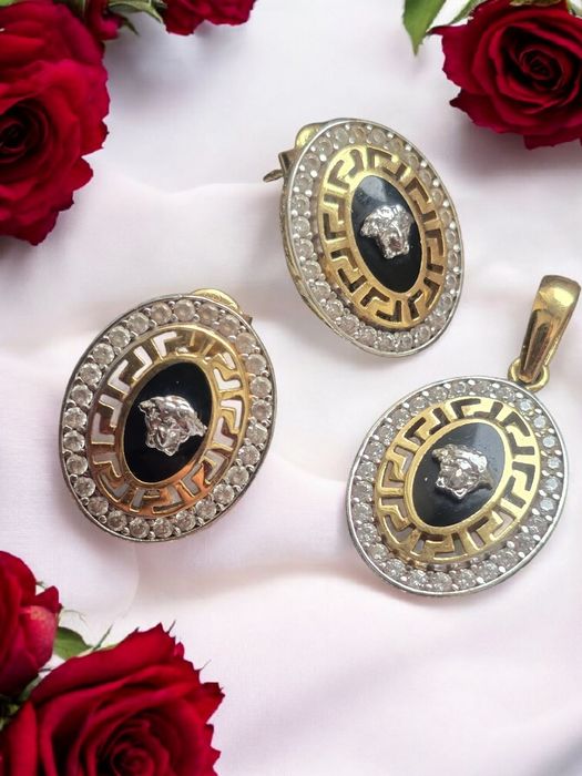 Cudny zloty komplet 585 zawieszka 585 kolczyki 585