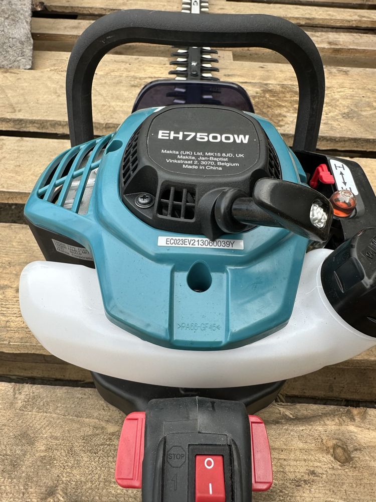 Кущоріз бензиновий Makita EH7500W