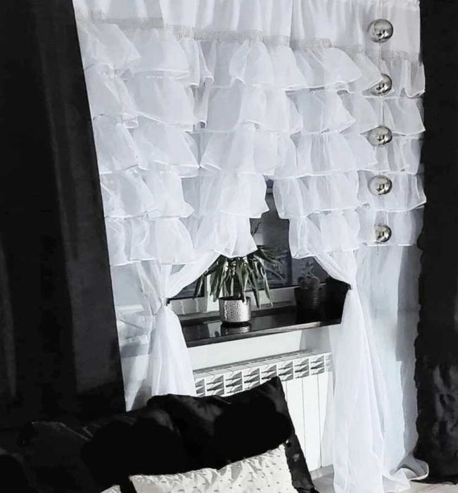 Komplet firanek na falbankami  cyrkonie firanki  290 x 250 cm