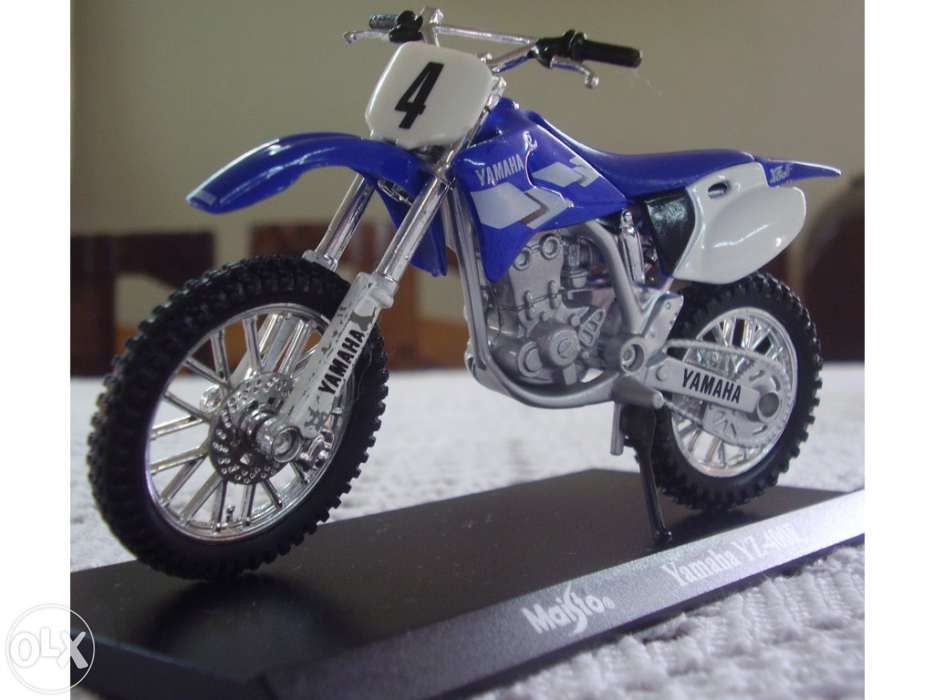 Coleção de 60 modelos escala 1:18 - "Super Motos"