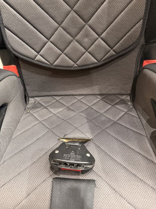 Fotelik Recaro Young Sport Hero (9–36 kg)