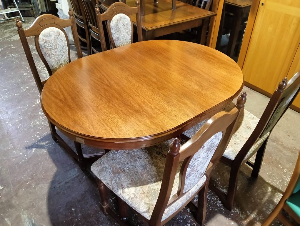 Stół Rozkładany + 4 Krzesła