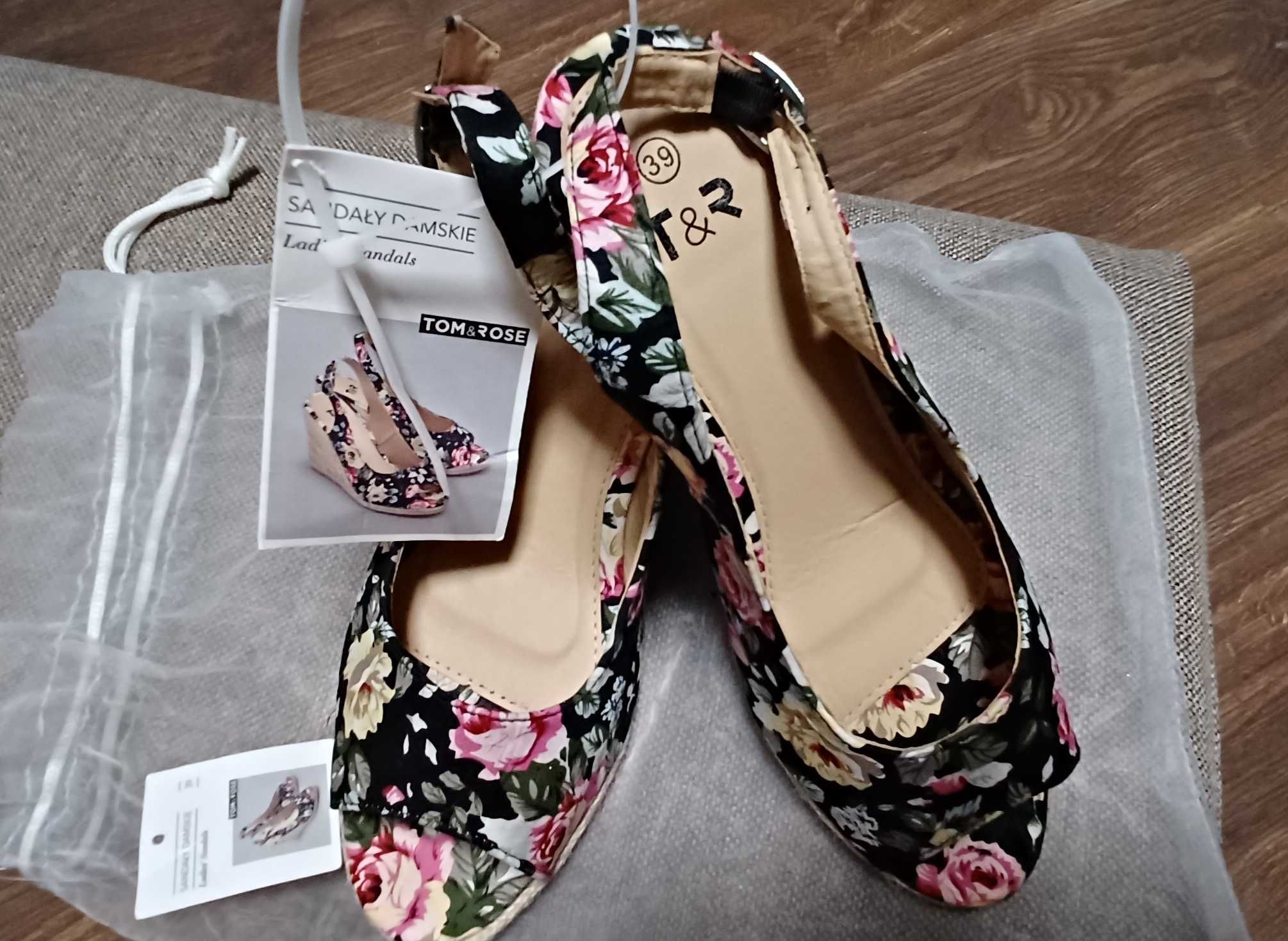 Espadryle obcasy
