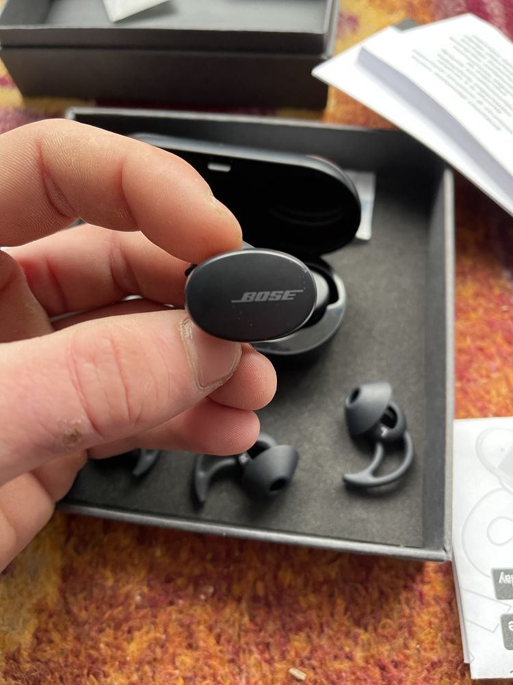 BOSE sport earbuds