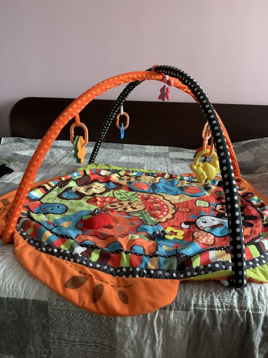 Розвиваючий килимок для дитинки