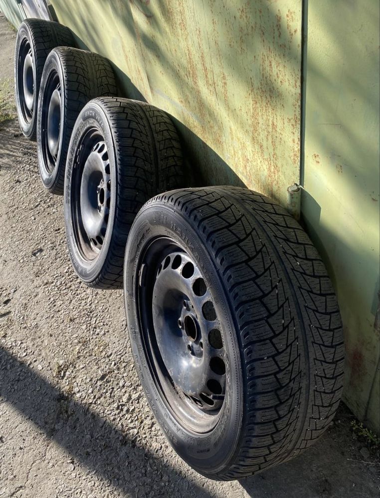 Резина зима (або на докат) 225/55 R16