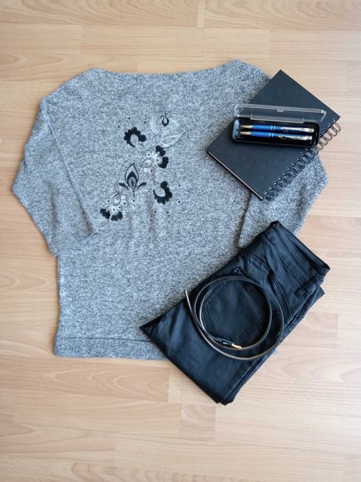 Sweter RESERVED rozmiar 36 S szary haft łódka nietoperz 152 cm 12 lat