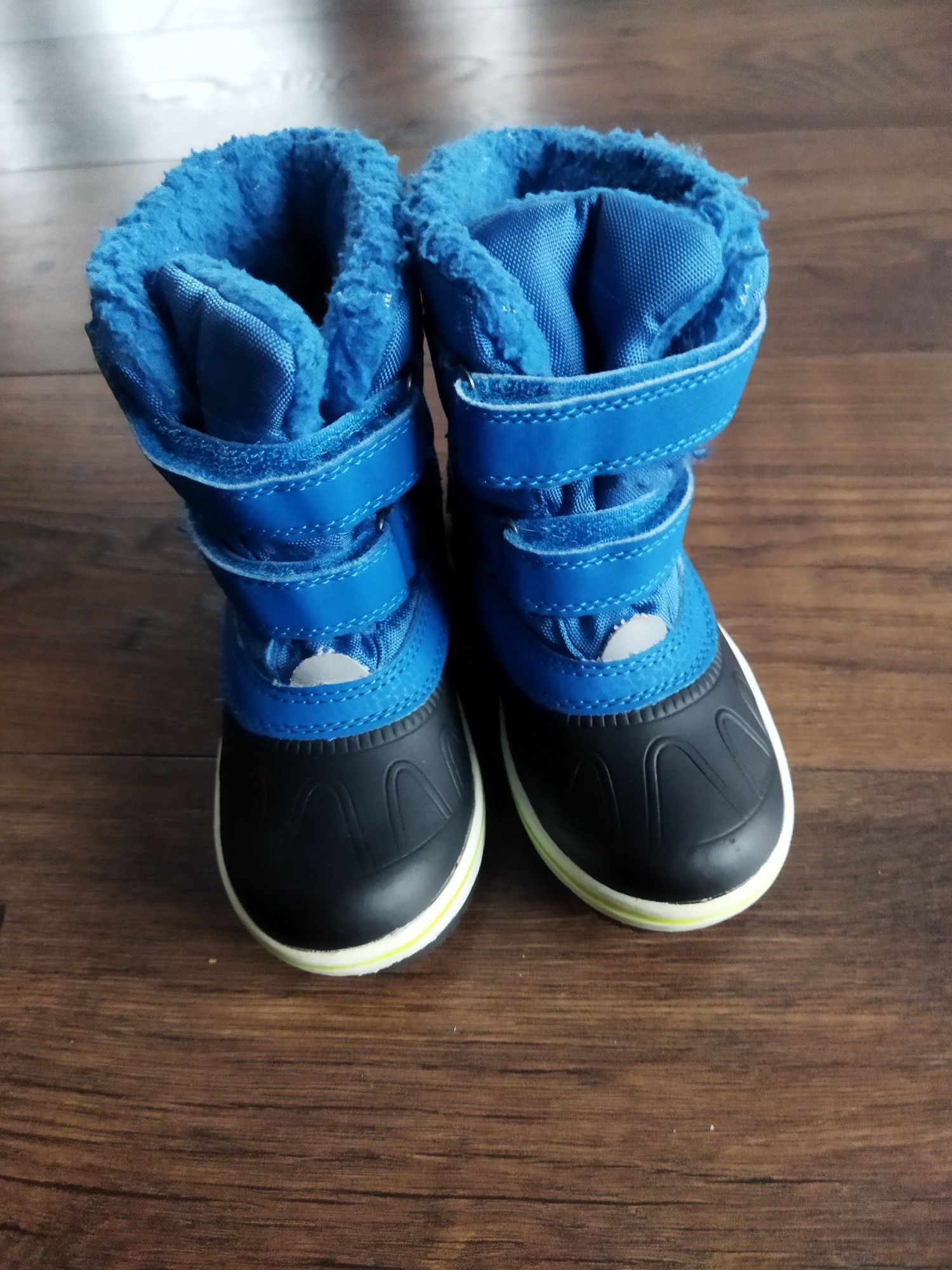 Buty zimowe śniegowce r 25