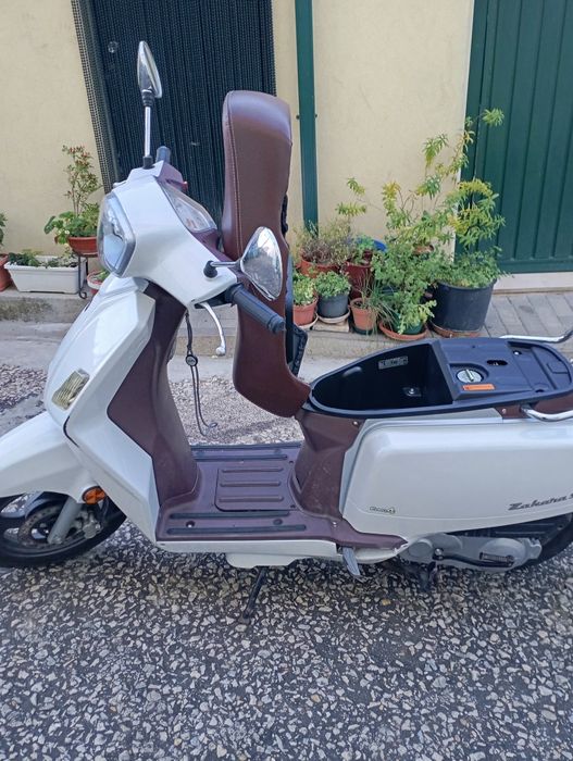 Scooter zahara 50