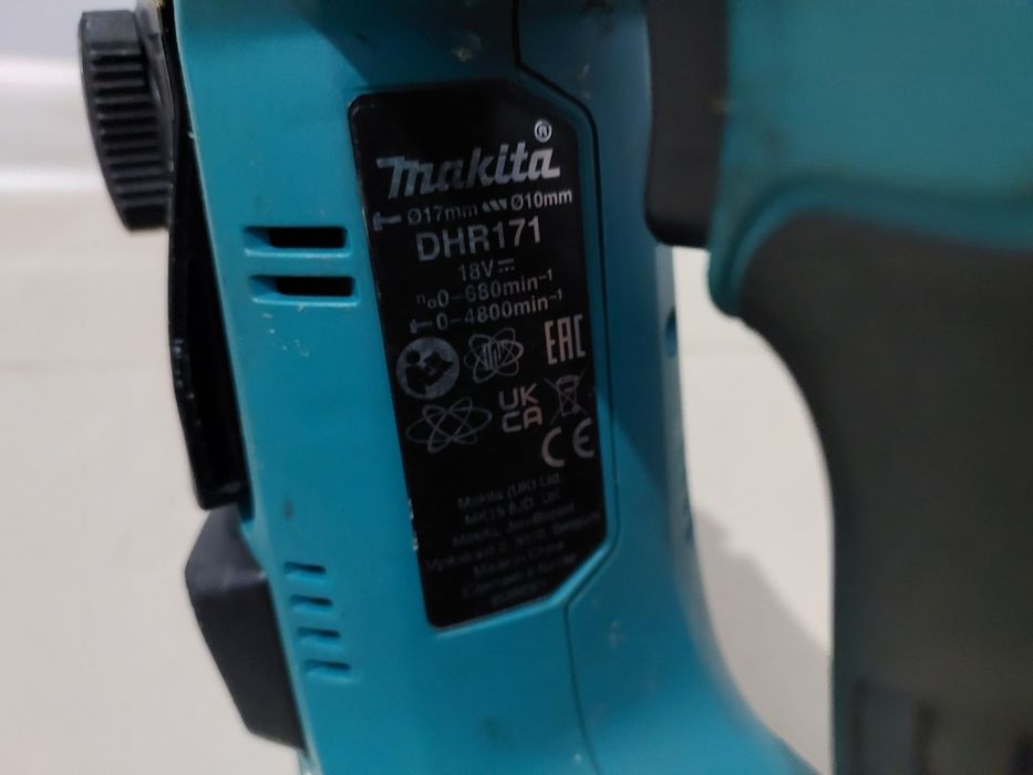 Перфоратор Makita DHR171