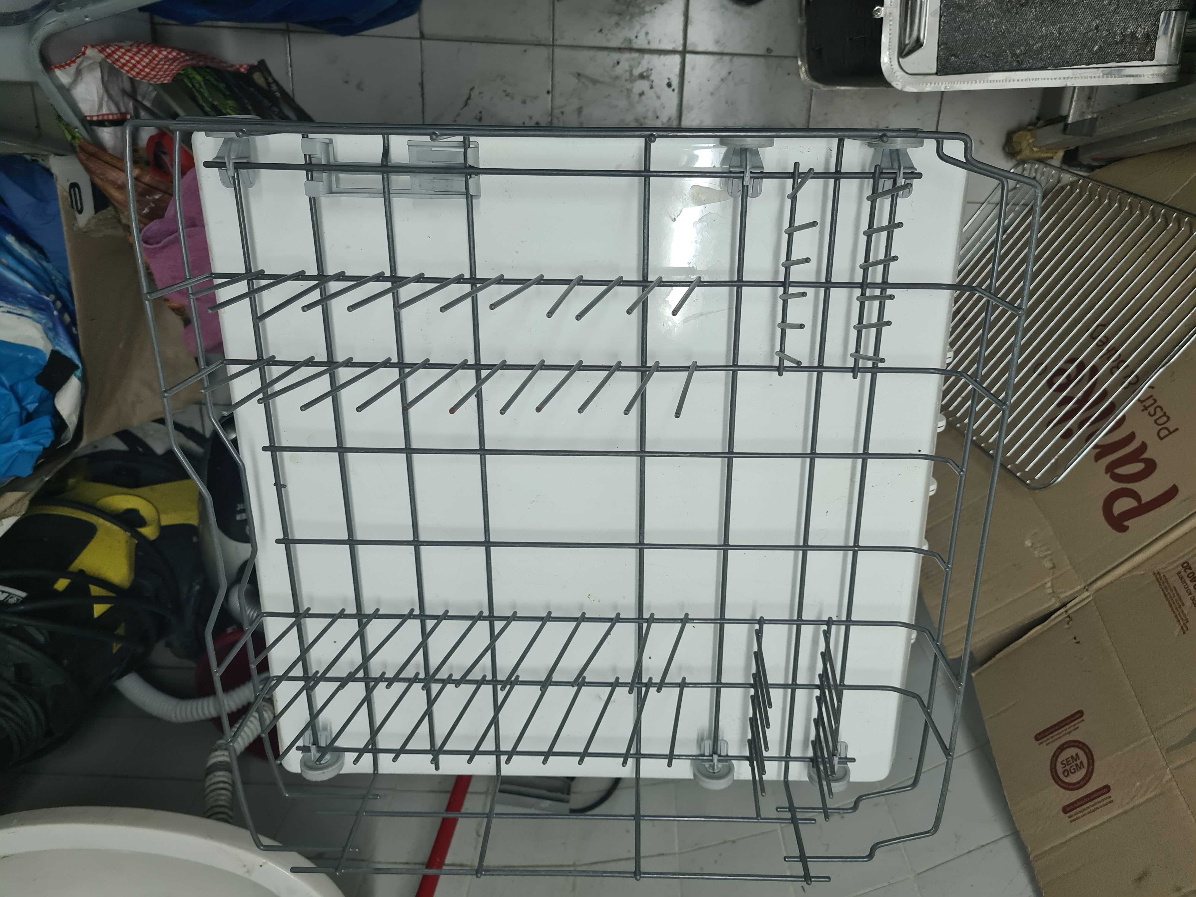 Cestos máquina loiça indesit ou Ariston