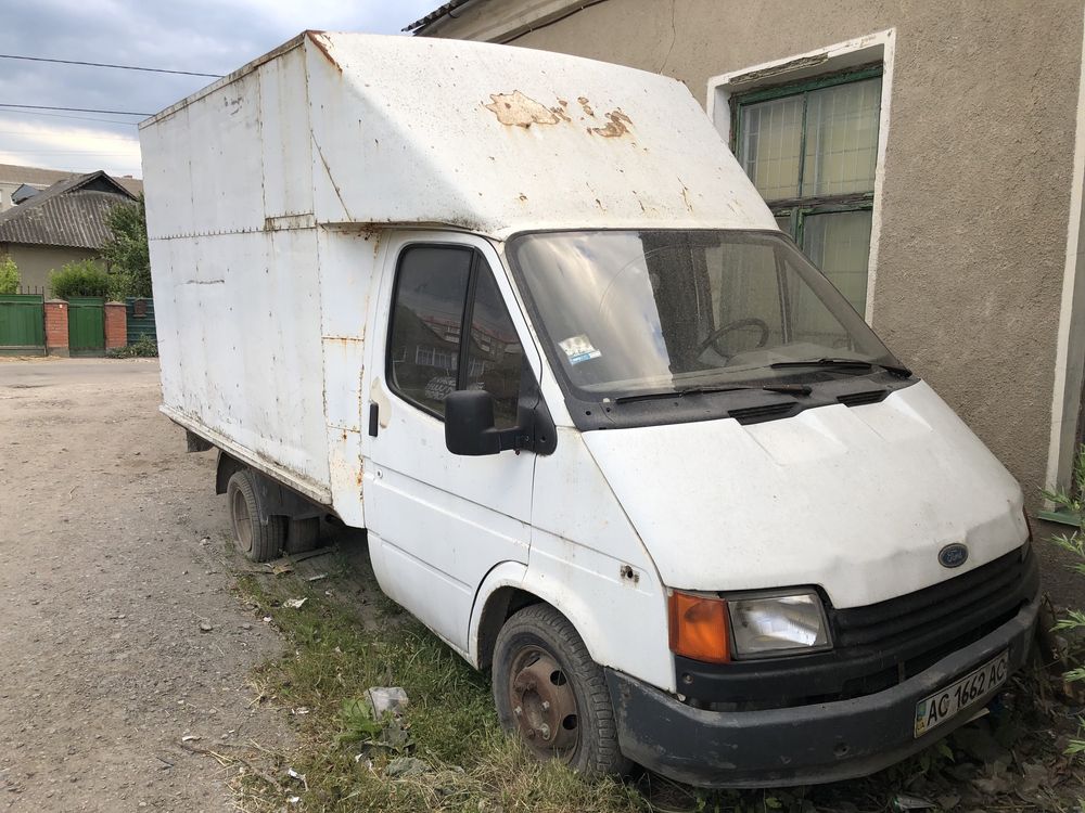 Ford Transit рамний