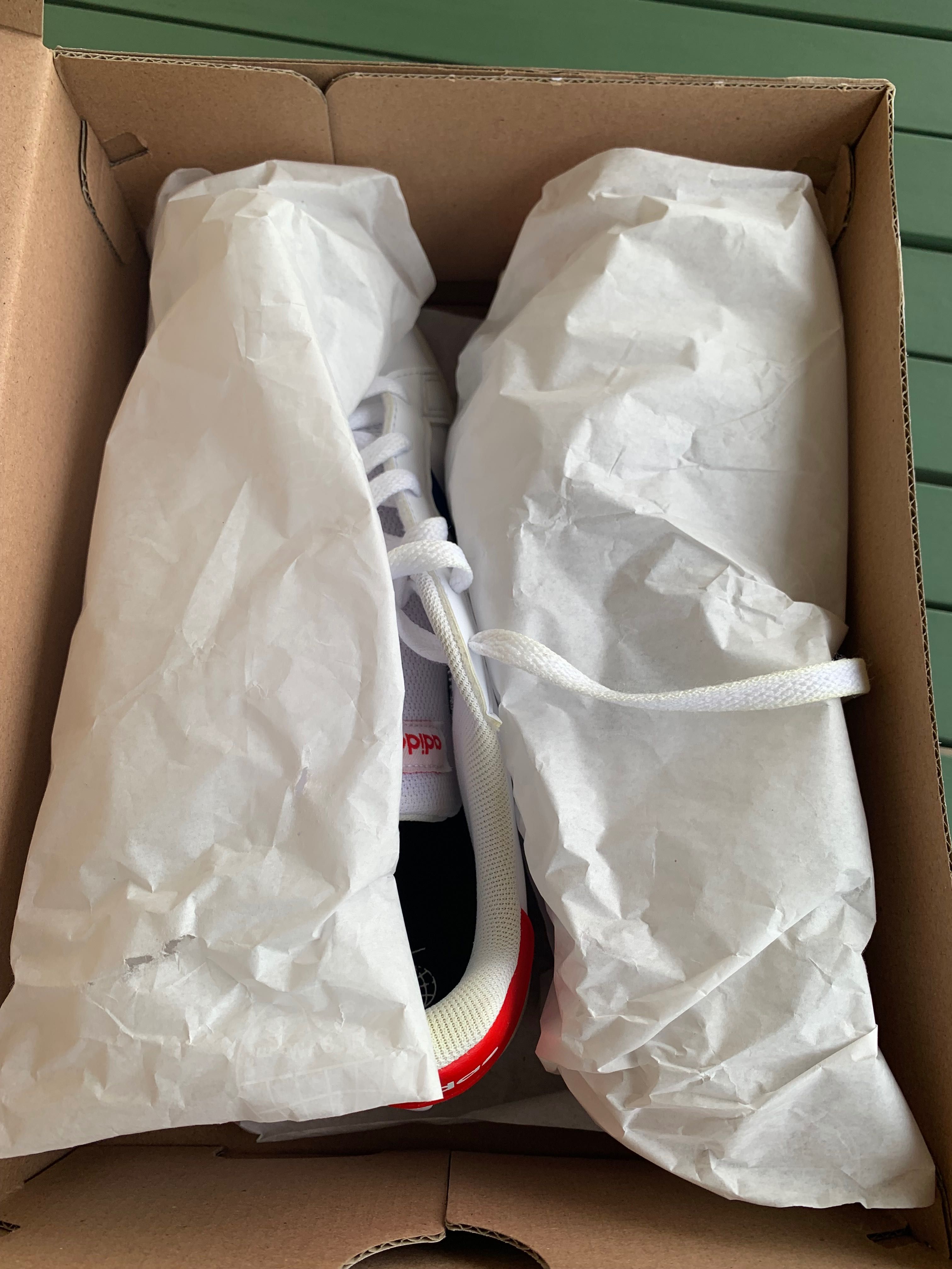 Sapatilhas adidas , tamanho 38, crianças / jovem