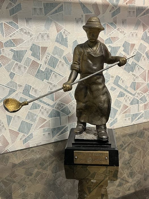 Статуетка Сталевар. Сталевар скульптура