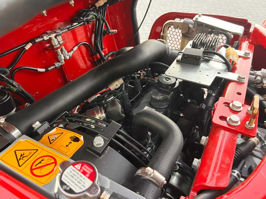 MINI GIRATORIA XN13 RHINOCEROS 1300KG Motor Kubota