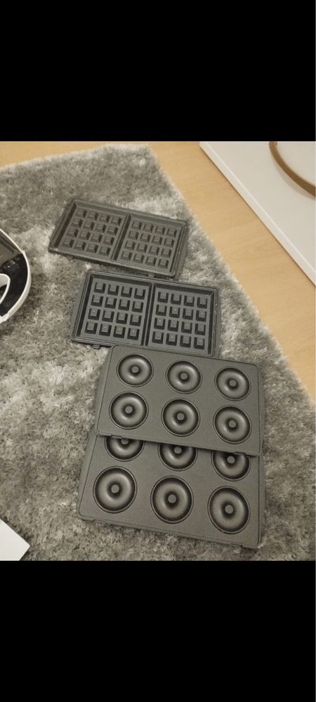 Tostadeira eletrica (waffle e donuts)