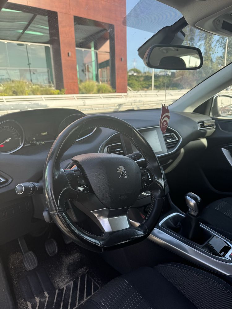 Peugeot 308 PureTech Allure 2016