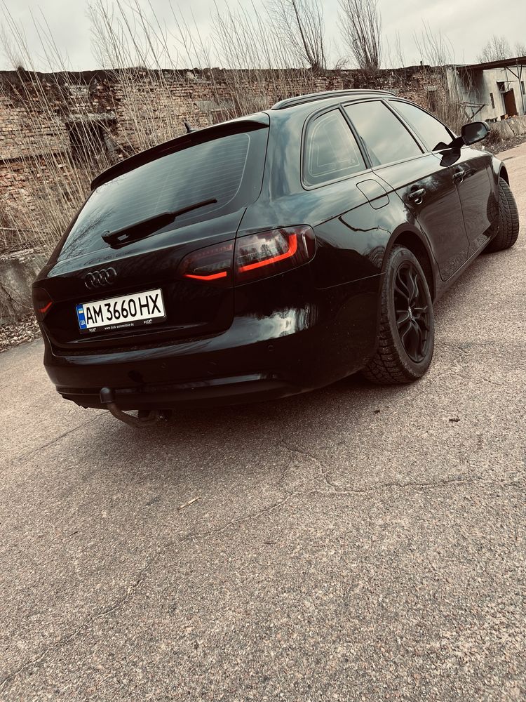 Audi a4 2012 рік 2.0 tdi qaatro