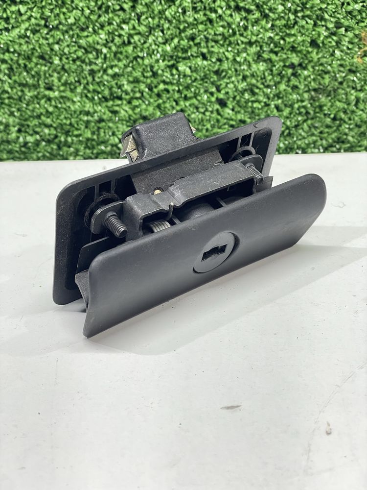 Ручка Бардачка Bmw E39 замок бардачка бмв Е39