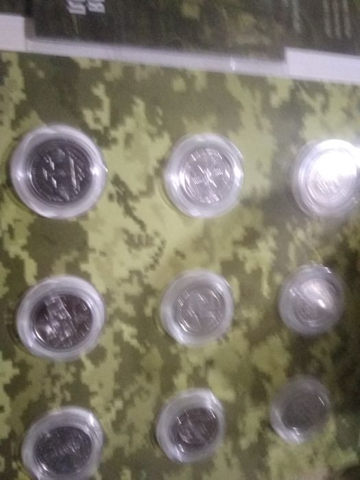 Продаються монети і банкноти украіни