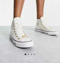 Converse - Chuck Taylor All Star - Białe buty z haftowanym sercem