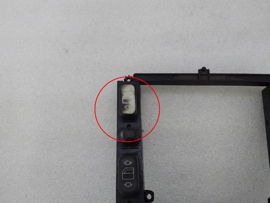 Comando / botão / interruptor vidros frente esquerdo MERCEDES-BENZ Cla