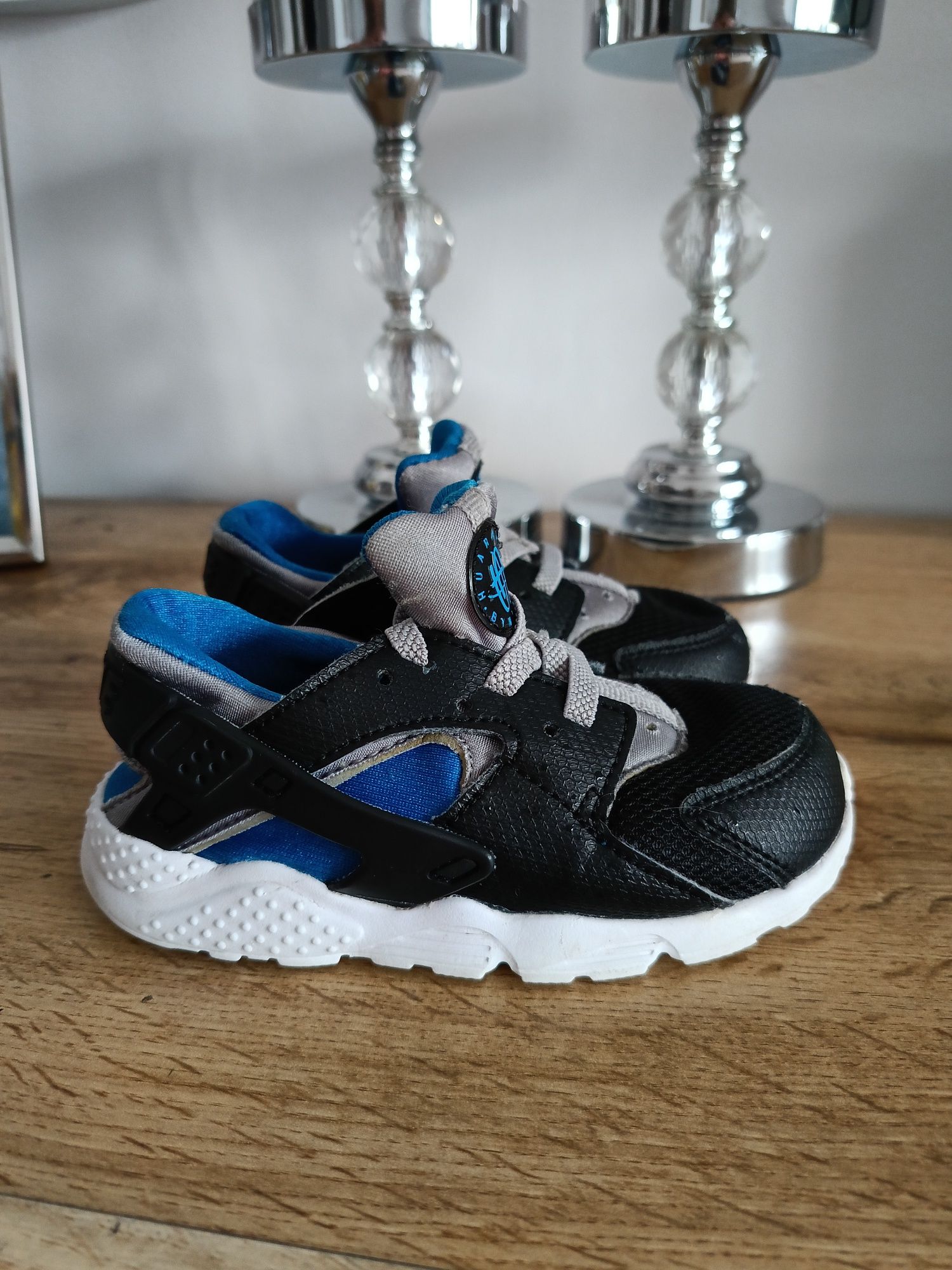 Buty Nike huarache 25