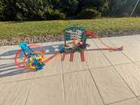 Hot Wheels - garaż - parking CMP80 i potrójna pętla GYP65