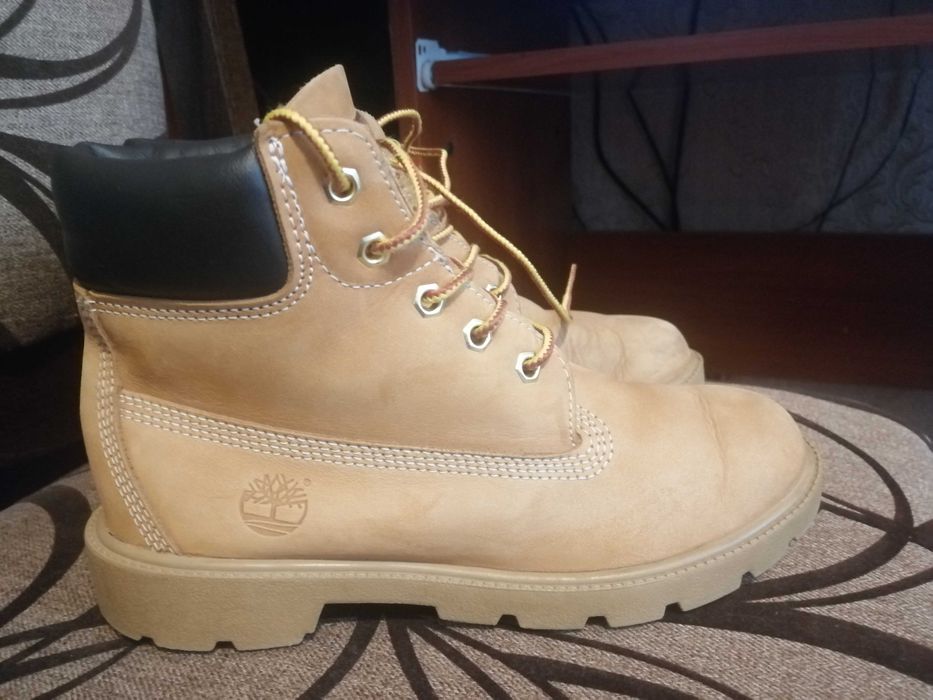 Шкіряні підліткові черевики timberland