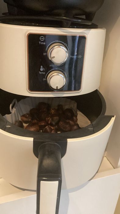 Air fryer praticamente novo quase nunca foi usada