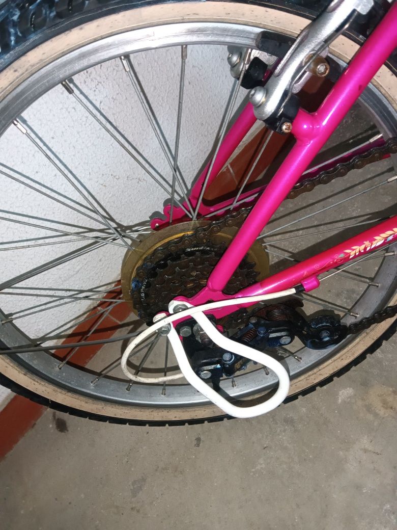 Bicicleta roda 20 60€ fim de semana para menina em excelente estado