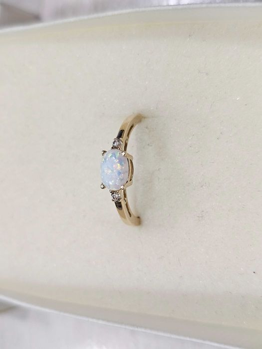 Złoty pierścionek OPAL MNIEJSZY PR 585