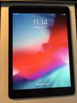 Ipad 5th gen 9,7’ A1475 cellular 32GB