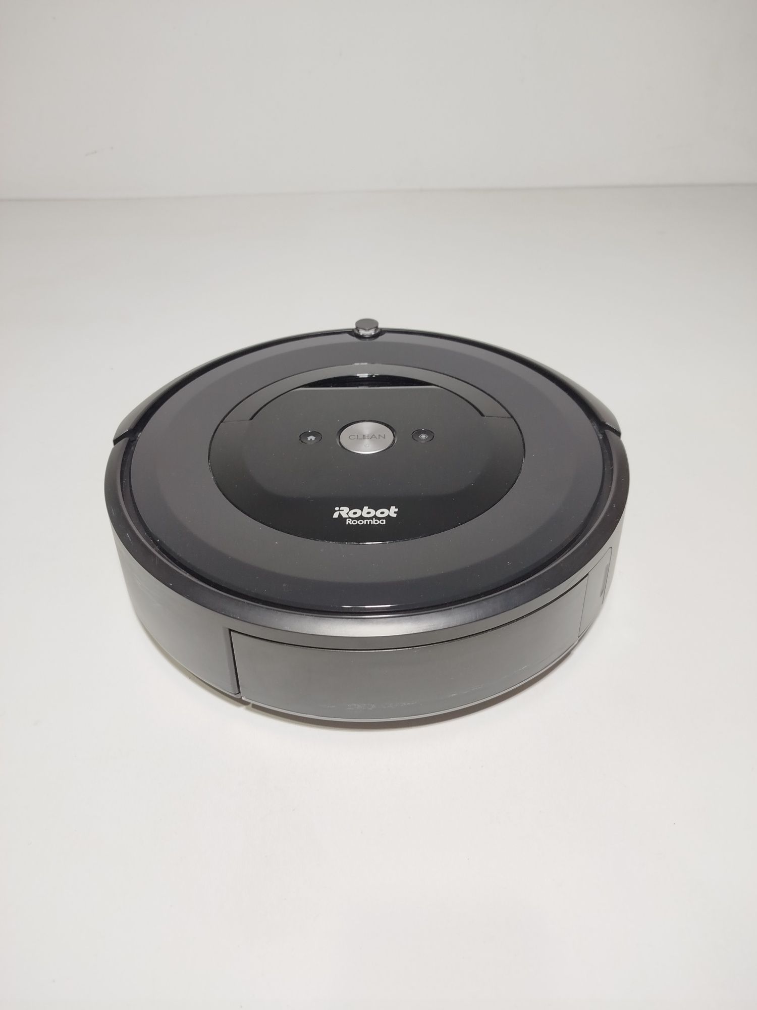 Robot sprzątający iRobot Roomba e6 czarny