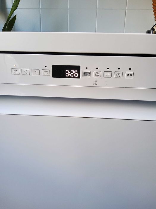 Maq loiça  com garantia Whirlpool