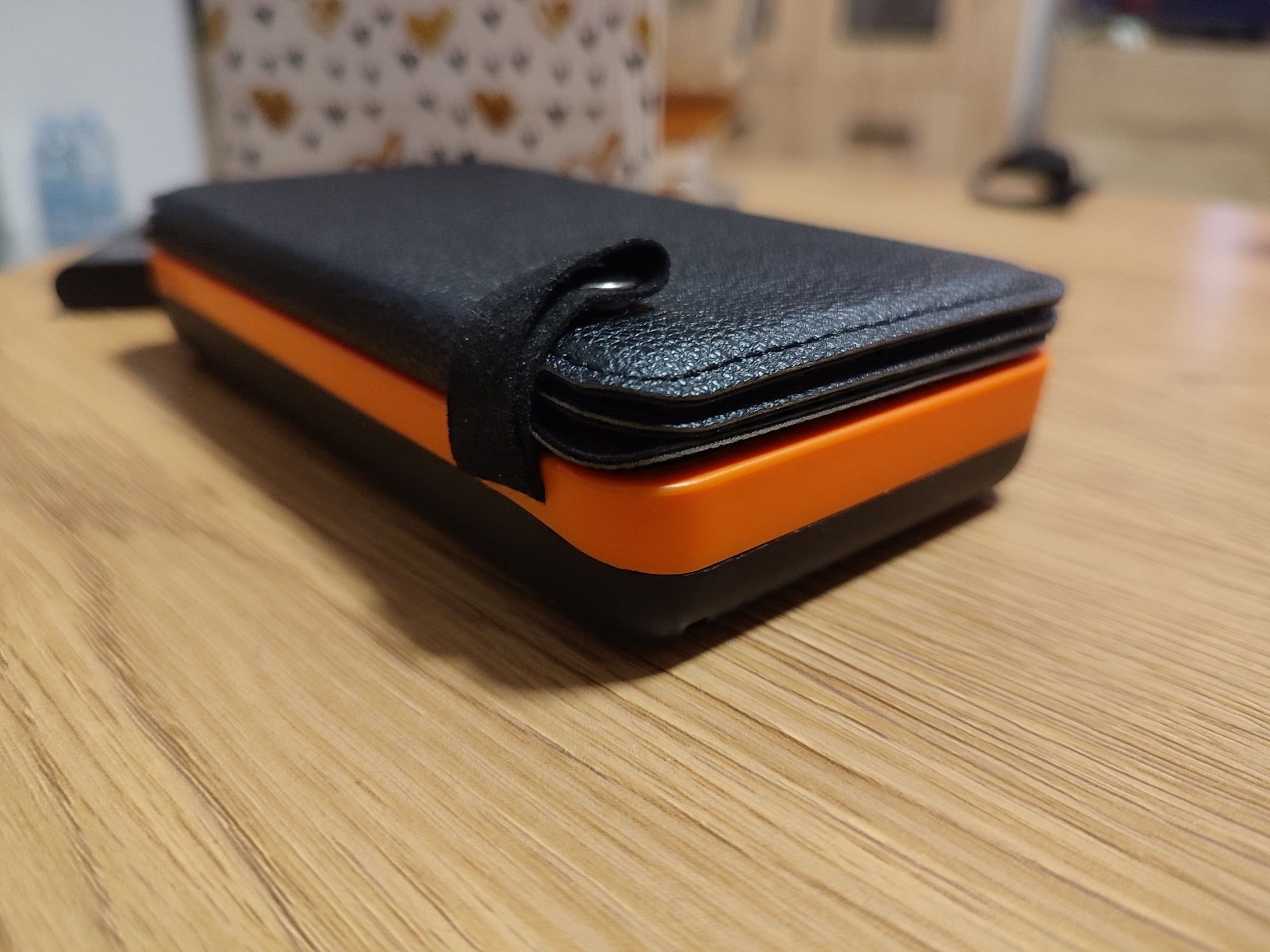 Powerbank solarny BRENCIL, ładowarka solarna 26800mAh
