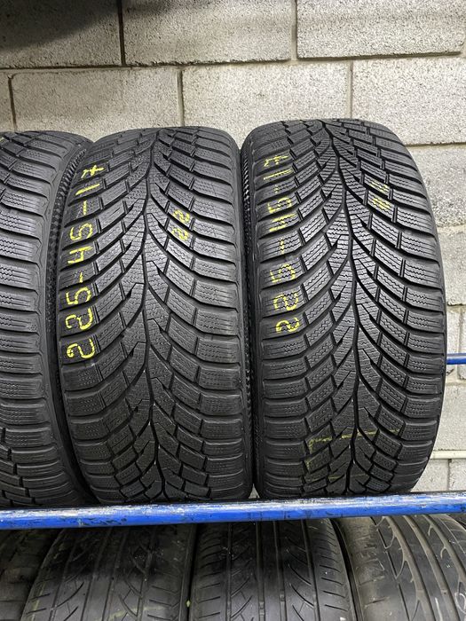 Зимові шини 225/45 R17 CONTINENTAL