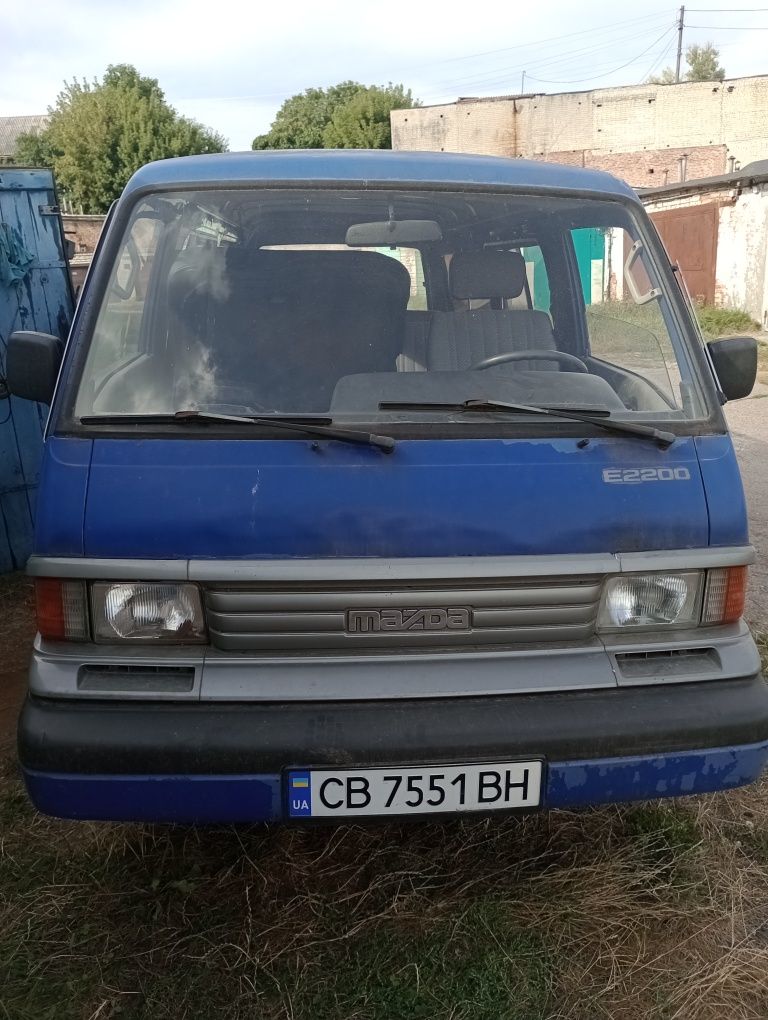 Mazda E2200 1997 р двигун R2