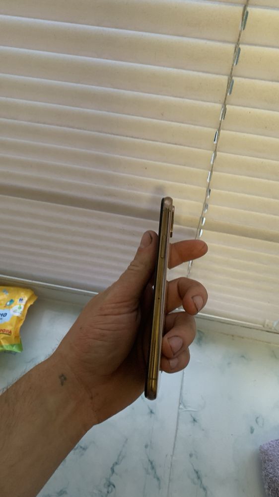 Iphone xs.