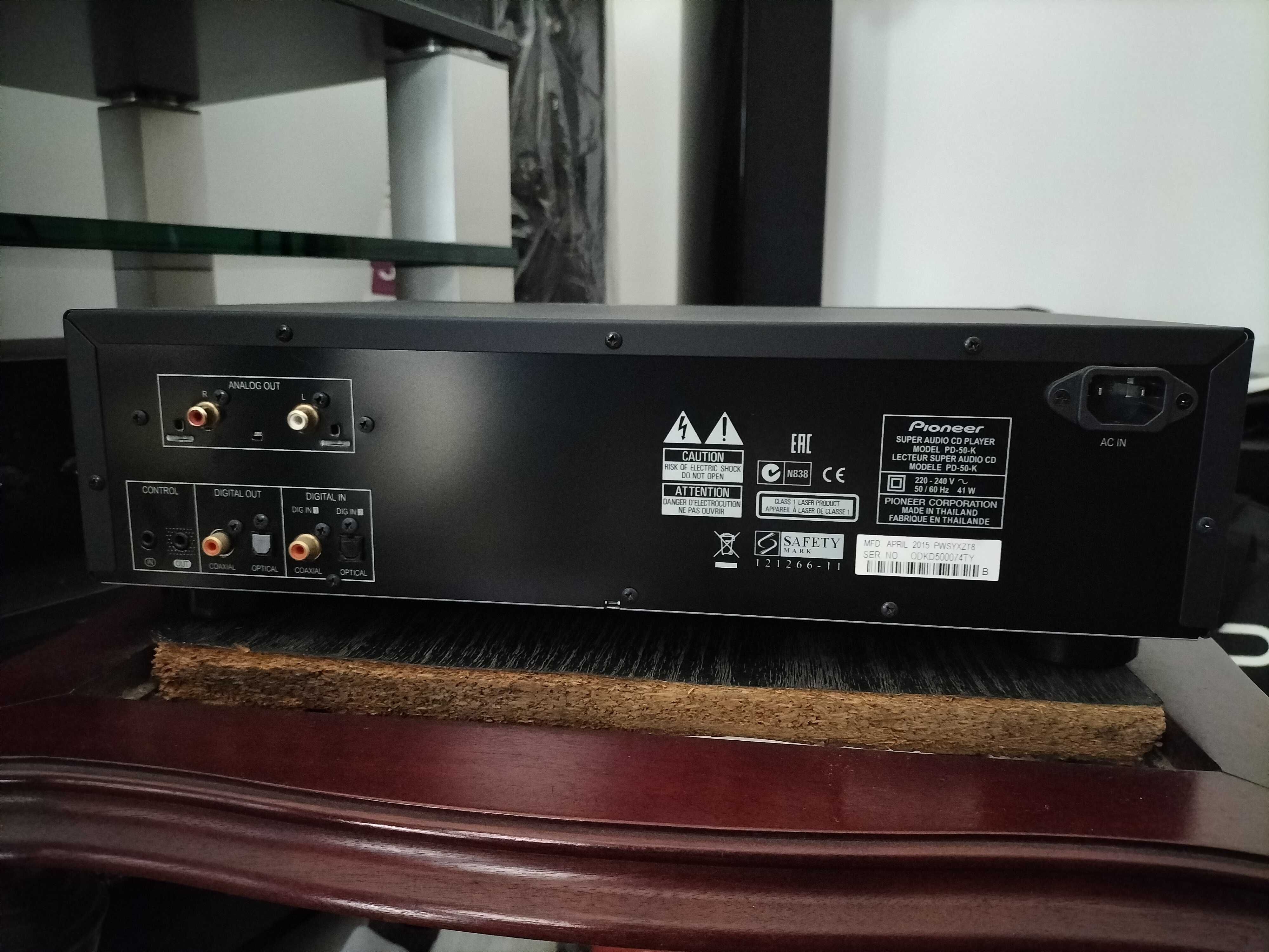 Aparelhagem Pioneer de alta gama - amplificador, leitor e colunas
