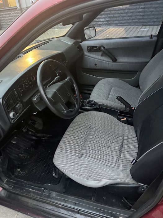 VW Passat 1.8 газ/бензин. Обмін.